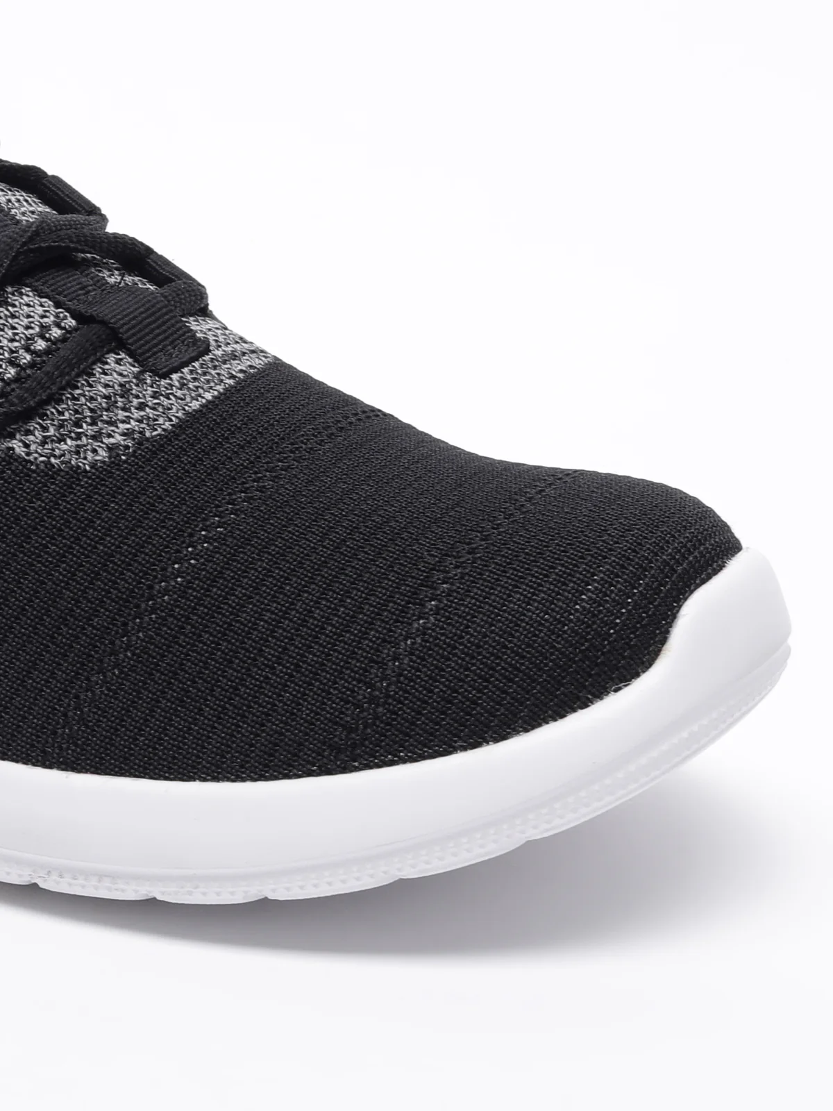 Fila Black Mozano Men's Sneakers - Image 5
