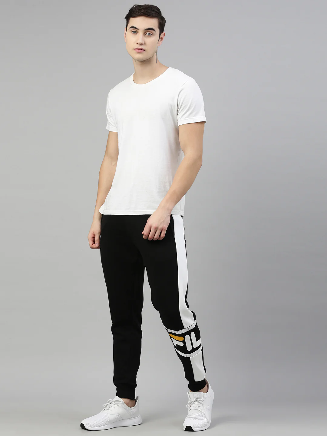 Fila Peacoat Pax Men's Cuffed Jogger - Image 5