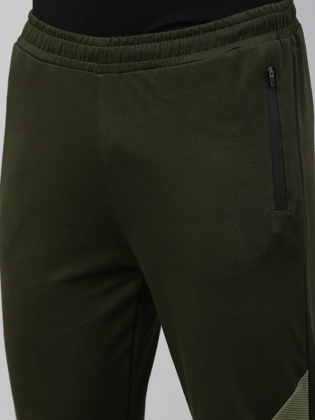 Fila Black Tellan Men's Cuffed Joggers - Image 2