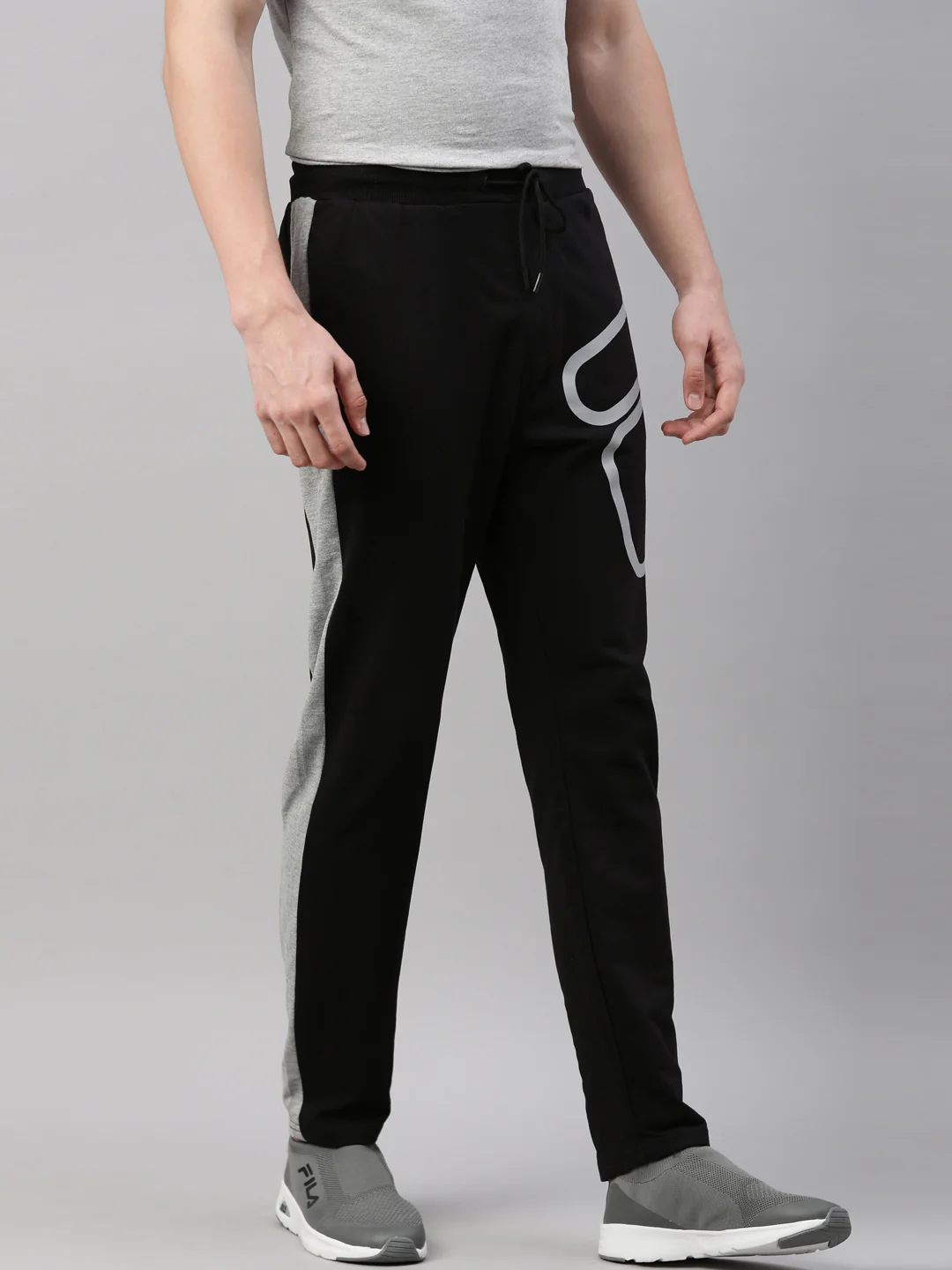 Fila Black Opela Men's Cuffed Joggers - Image 4