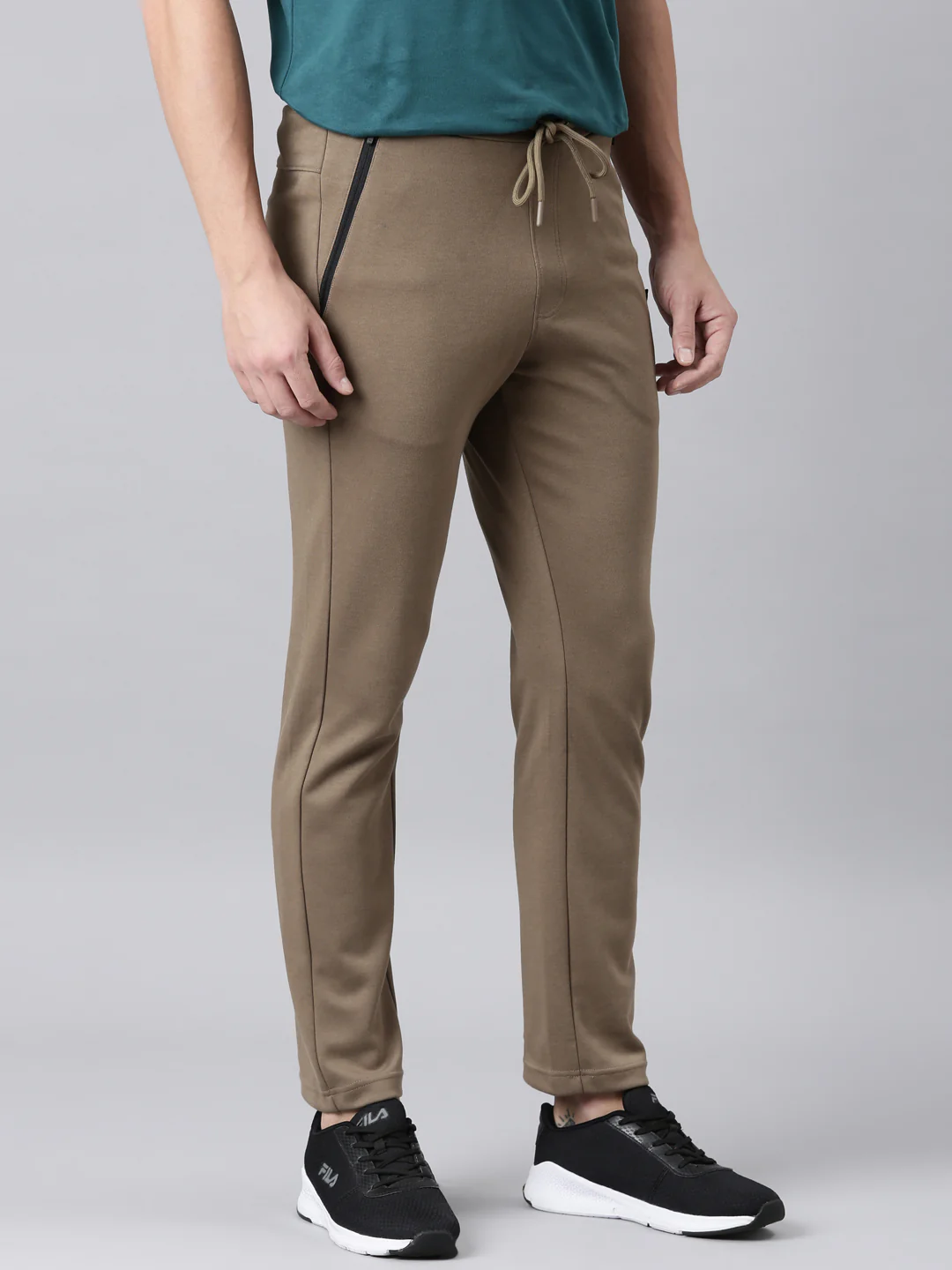 Fila Men Brown Bottom Wear Regular Fit - Image 3