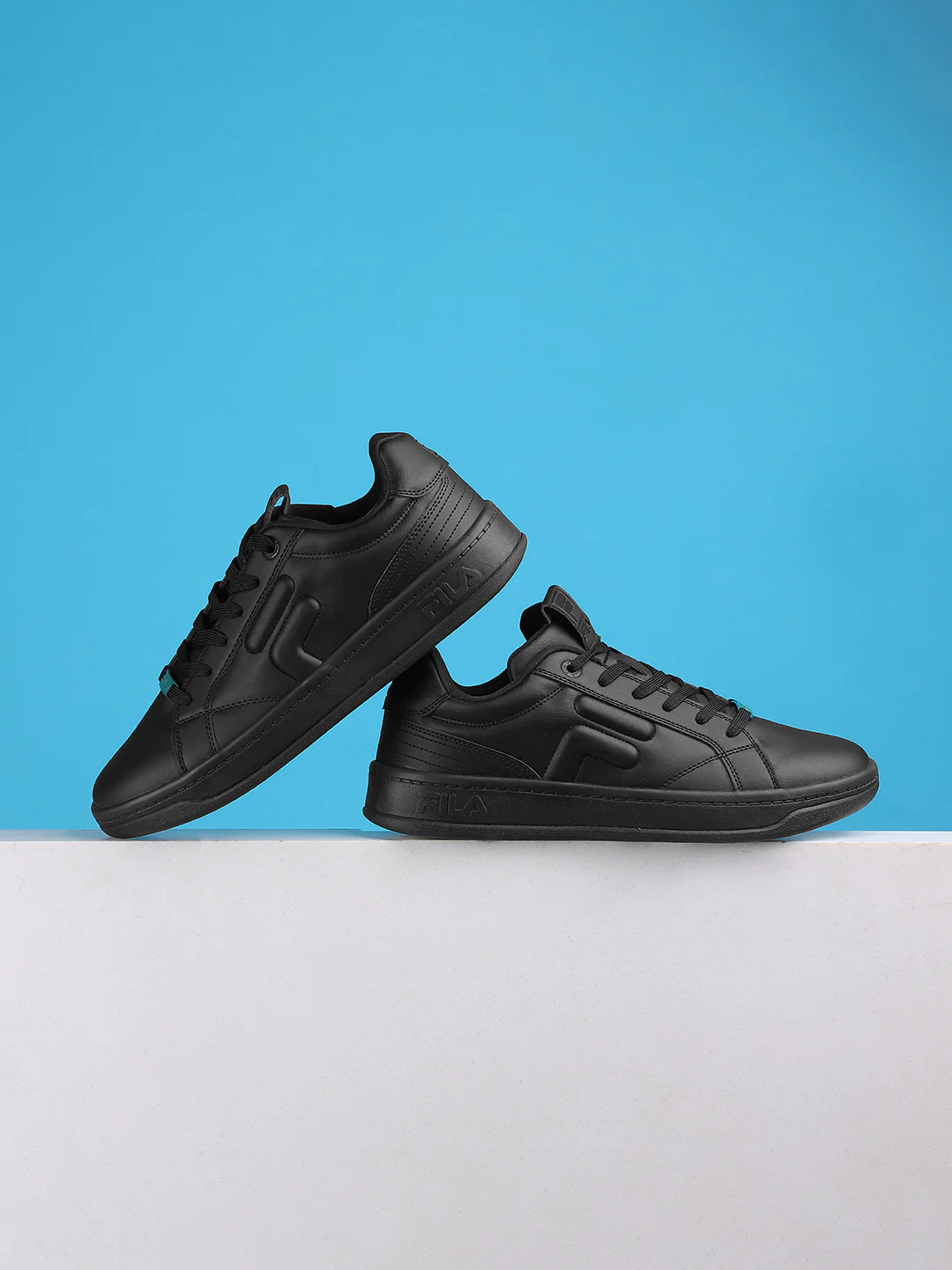 Fila Mens Arche Black Sneakers - Image 3