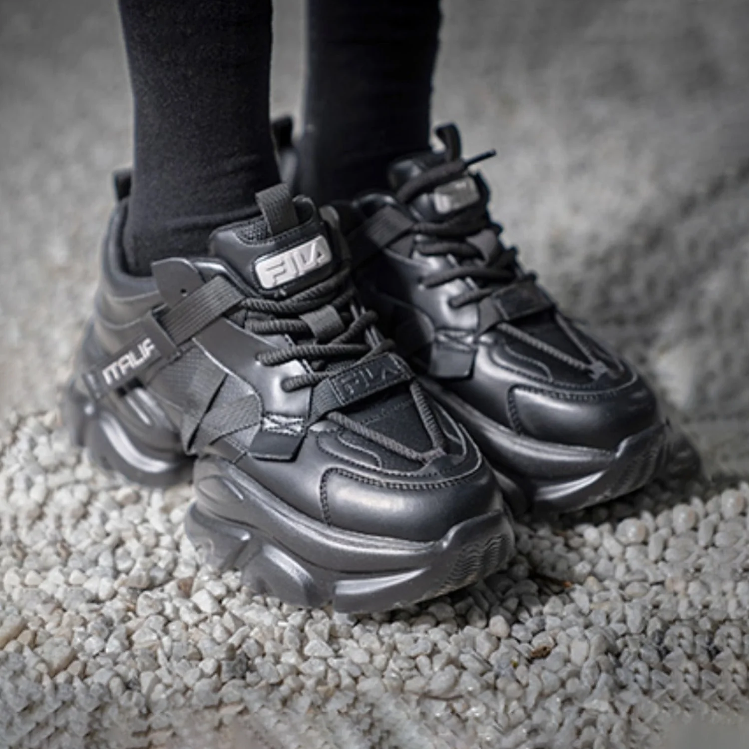 Fila Womens Envi Halli Black Sneakers - Image 4
