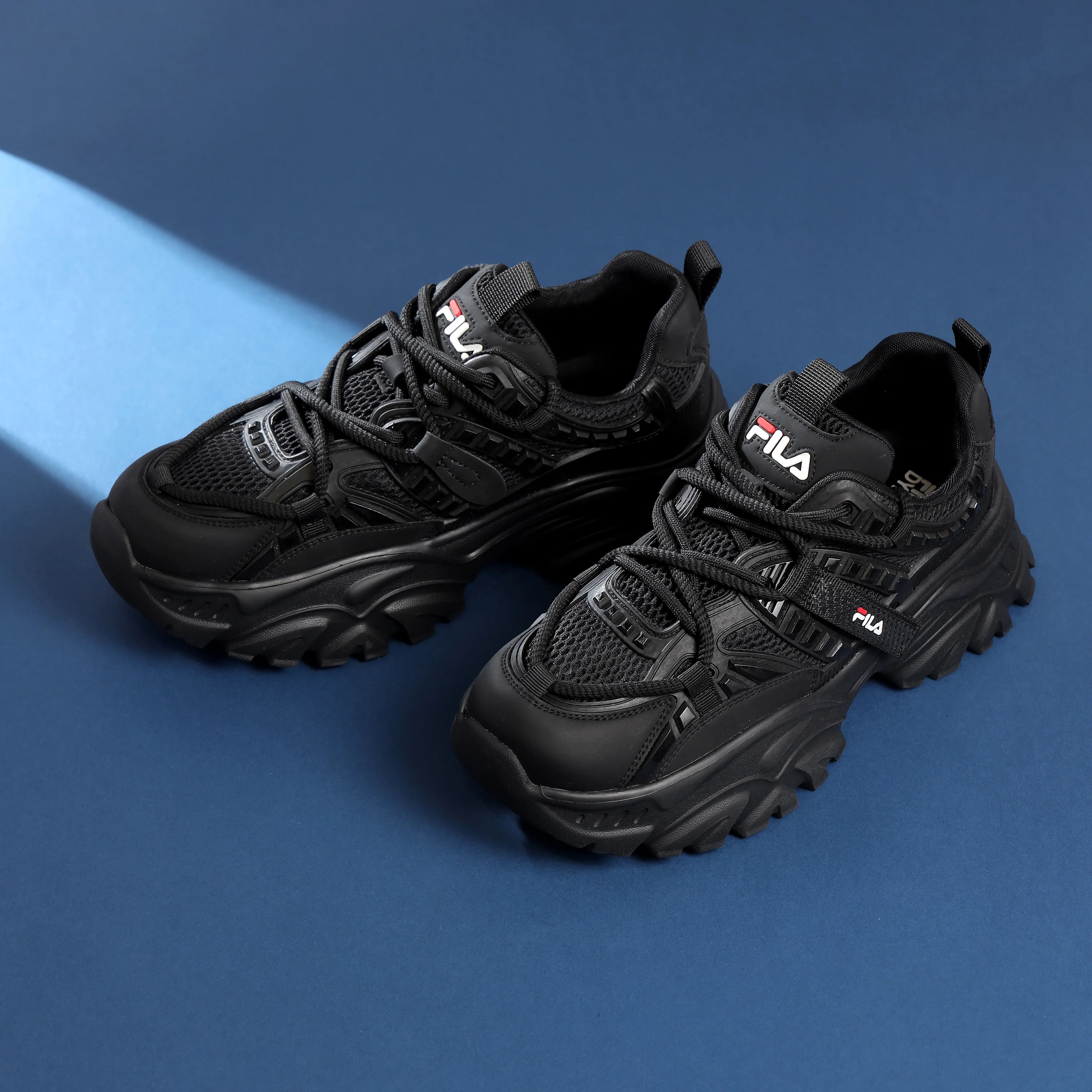 Fila Womens Envi Victori Black Sneakers - Image 3