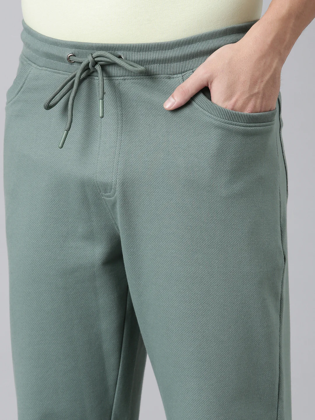 Men Green Bottom Wear Regular Fit - Image 8